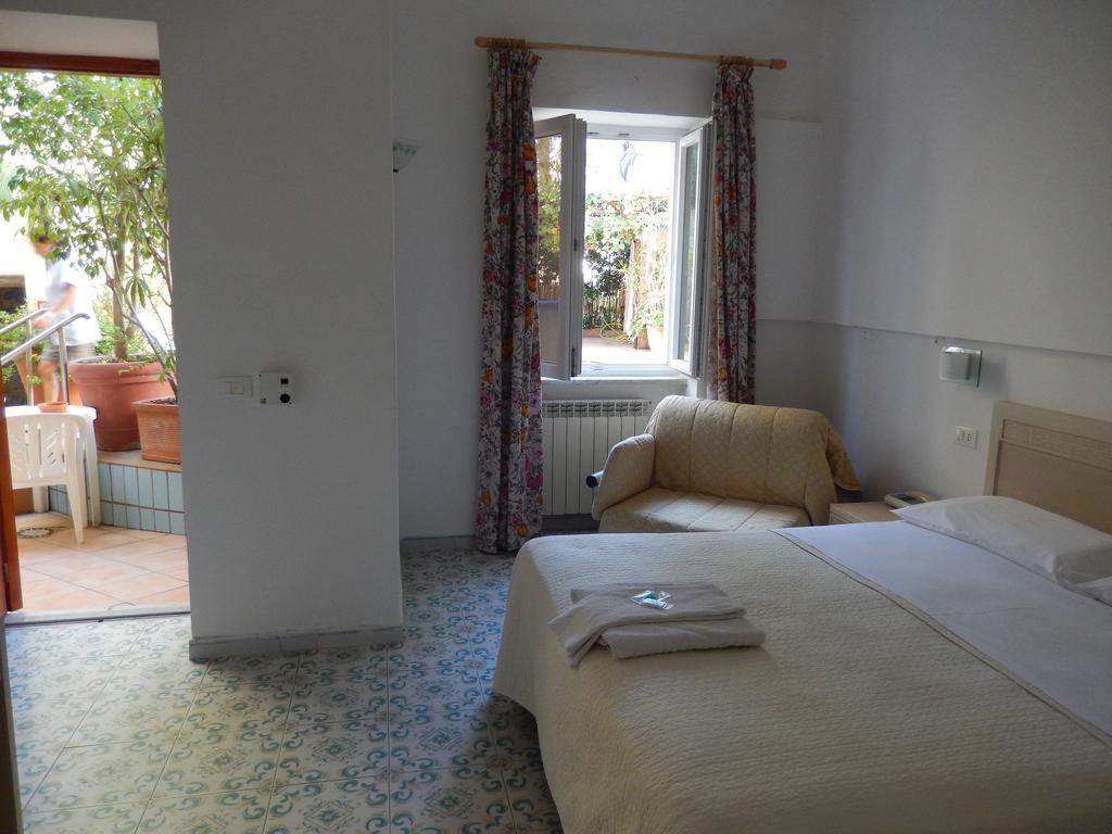 Hotel Europa Ischia Exterior photo