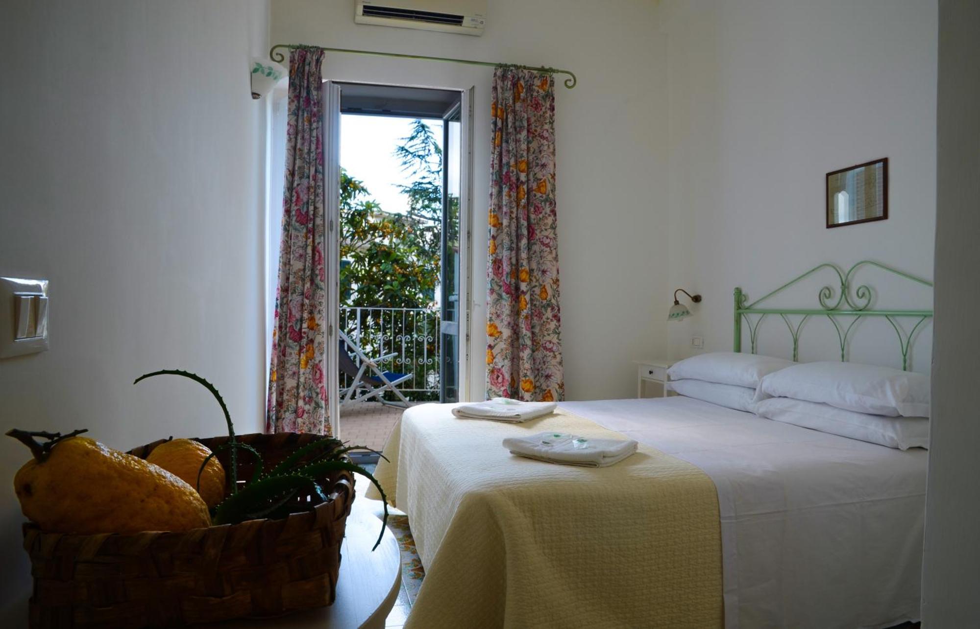 Hotel Europa Ischia Exterior photo